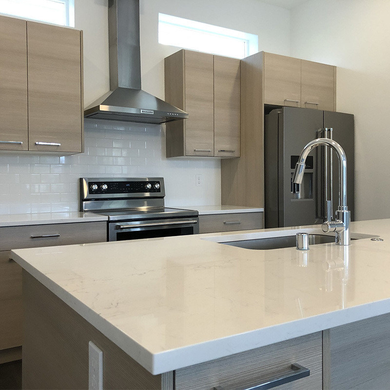 현대 럭셔리 주택을 위한 방수 및 내구성 있는 맞춤형 플레어 컬러 부엌 캐비닛