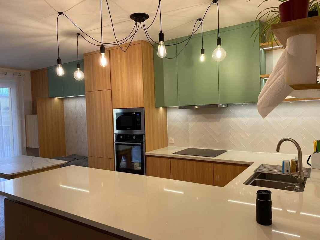 스리랑카에서 멜라민 보드와 블룸 하드웨어를 가진 저렴한 모듈식 부엌 캐비닛