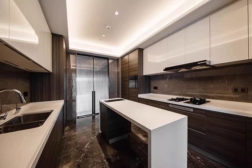 스리랑카에서 멜라민 보드와 블룸 하드웨어를 가진 저렴한 모듈식 부엌 캐비닛